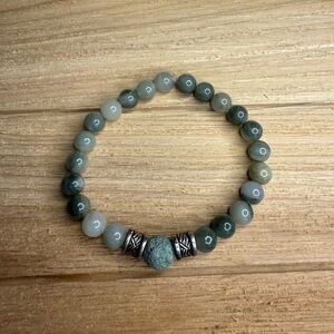 Elegant Green Beaded Bracelet